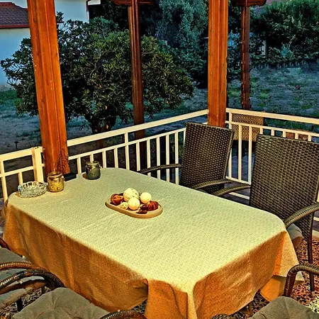 Summer House Rocinante 2 *