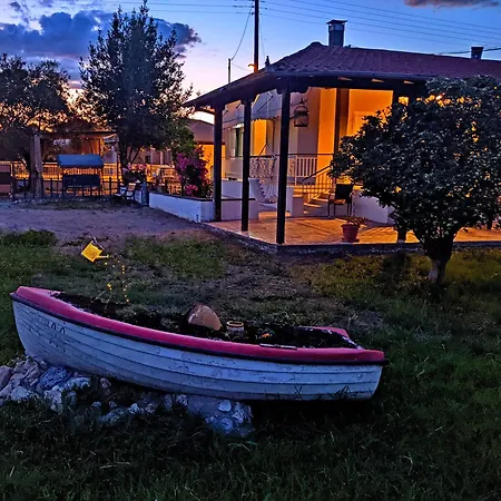 Summer House Rocinante 2 Vromerí